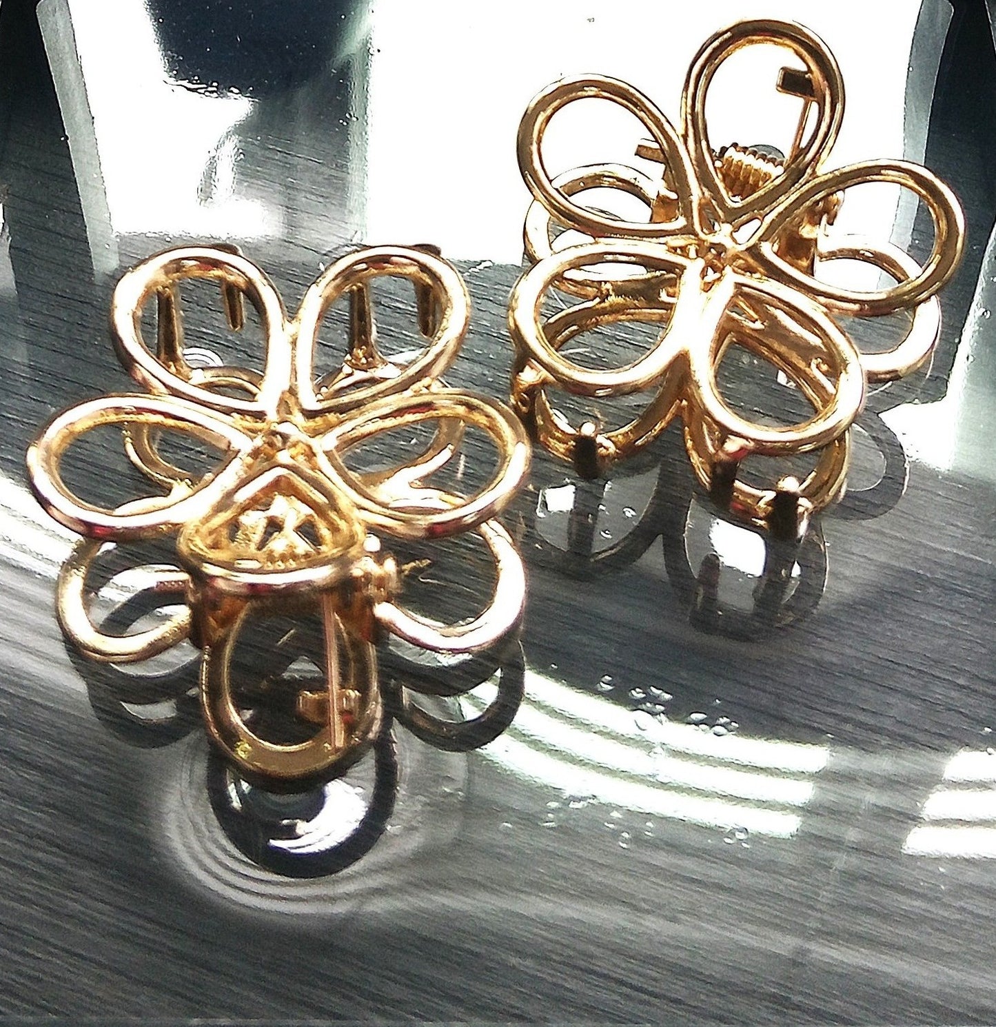 HAIR CLIPS