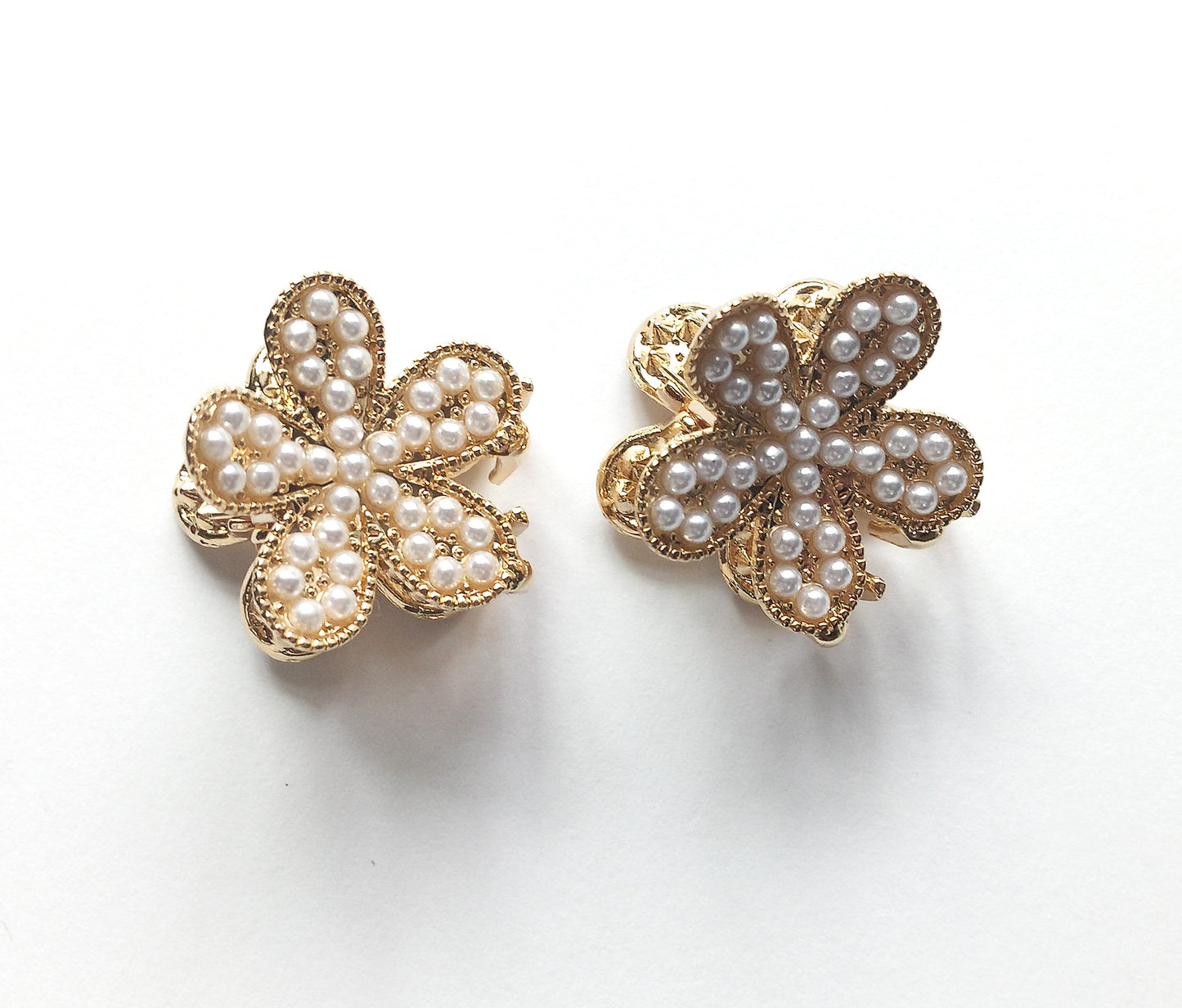 HAIR CLIPS