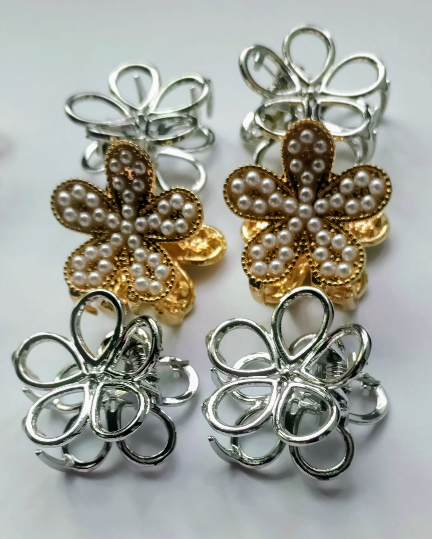 HAIR CLIPS