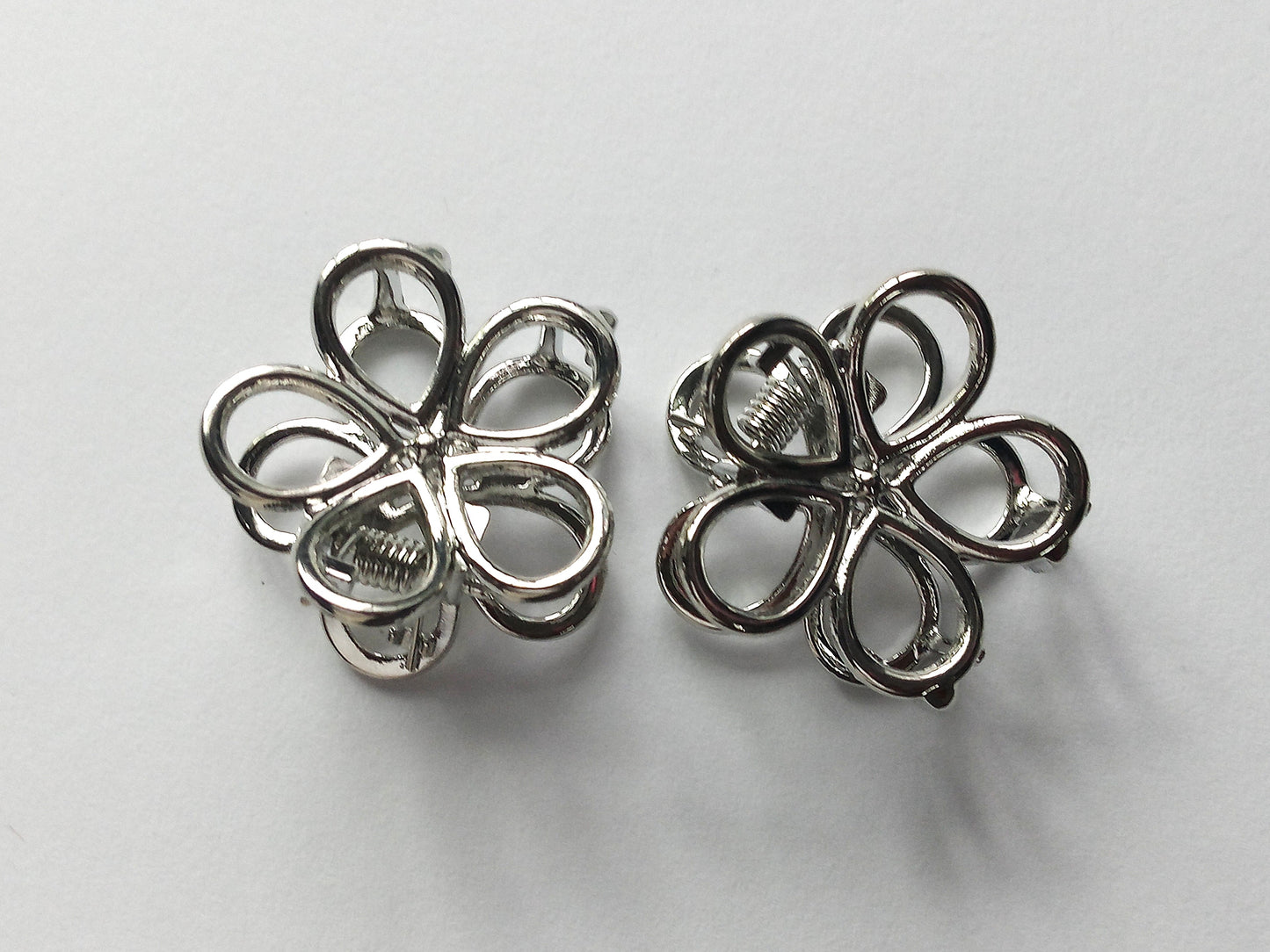 HAIR CLIPS